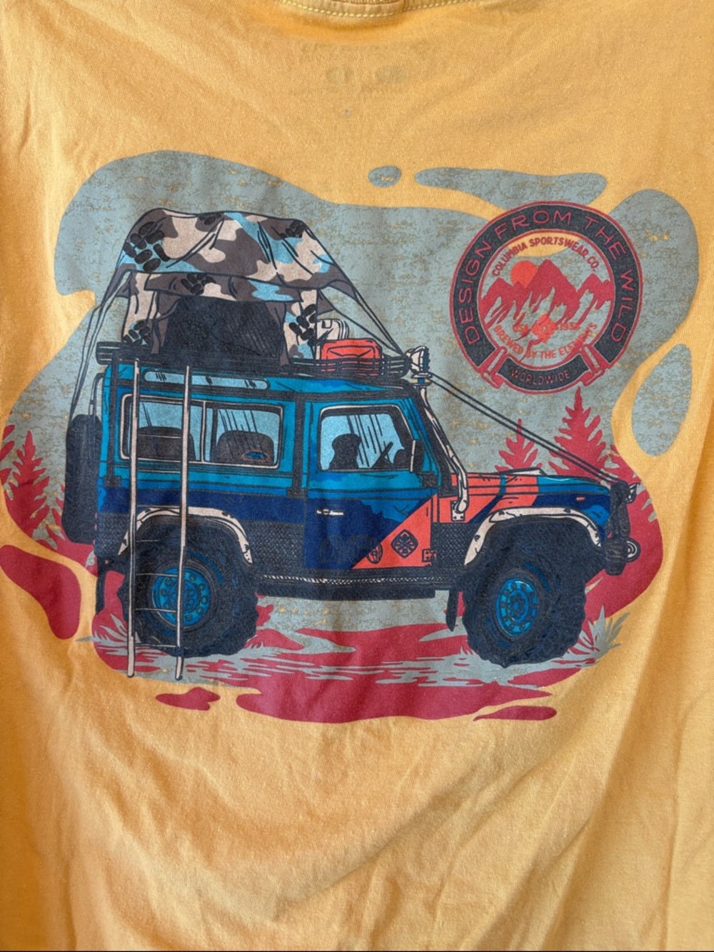 M Men’s Columbia Pale Yellow Tee with Magenta Logo graphic Jeep on back